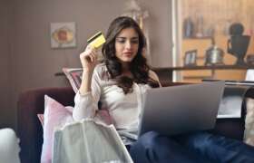 News Finding the Best Online Deals When You Can't Shop in Stores for College Students
