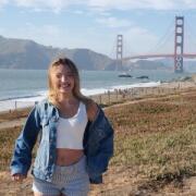 Cabrillo Roommates Julia Lasar Seeks Cabrillo College Students in Aptos, CA