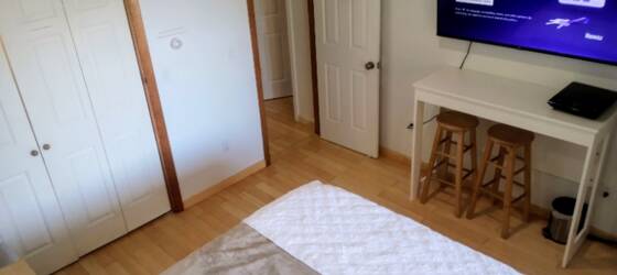 University of New Hampshire Housing 1 Bed Efficiency Suite in Lake House Perfect for Executive or Professional Single for University of New Hampshire Students in Durham, NH