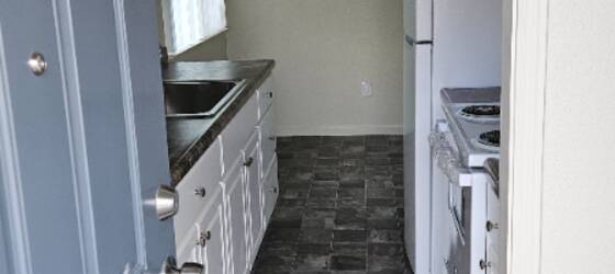Sac State Housing Huge Newly Remodeled  3 Bedroom 1.5 bath Apartment for CSU Sacramento Students in Sacramento, CA