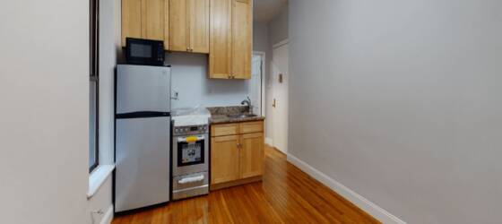 Barnard Housing ~Stunning True Two Bedroom in the Heart of CHELSEA for Barnard College Students in New York, NY