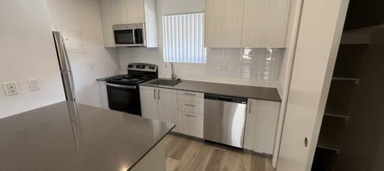 UAT Housing Great renovated interior - close to ASU! for University of Advancing Technology Students in Tempe, AZ