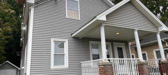 Albertus Magnus Housing *SINGLE FAMILY RENTAL!* 3BR 1.5BA Right by the water! for Albertus Magnus College Students in New Haven, CT