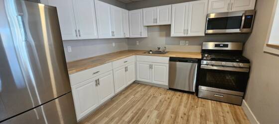 NKU Housing Newly Renovated 2 Bed/1Bath House for Northern Kentucky University Students in Highland Heights, KY