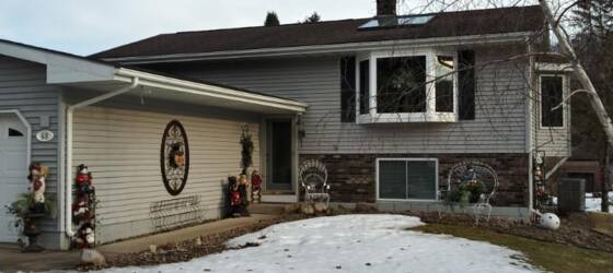 Saint Mary's Housing Beautiful 2 Bed 1 Bath Home in Knopp Valley! for Saint Mary's University of Minnesota Students in Winona, MN