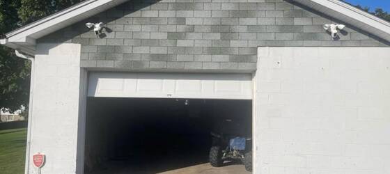 Keystone Housing Oversized Garage for Rent for Keystone College Students in La Plume, PA