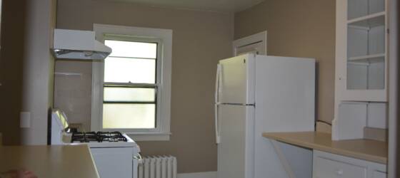 Hamilton Housing One Bed apartment in East Utica (with den) 2nd fl for Hamilton College Students in Clinton, NY