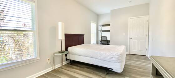 International School of Skin Nailcare & Massage Therapy Housing Large 1BR/1BA. All Utilities Included. Spacious Walk-In Closet, Large Kitchen & Pantry. for International School of Skin Nailcare & Massage Therapy Students in Atlanta, GA