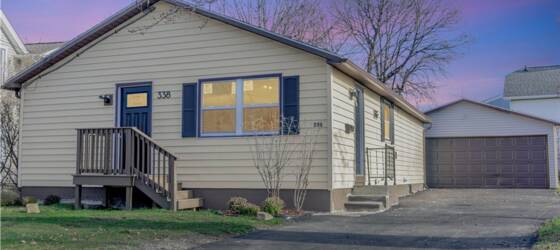 RIT Housing Single Family Ranch close to UofR & Strong Hospital for Rochester Institute of Technology Students in Rochester, NY