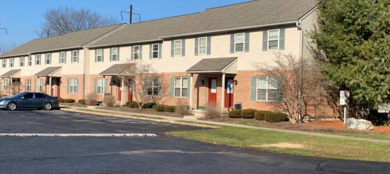 Millersville Housing Countryside Apartments | Pet Friendly for Millersville University of Pennsylvania Students in Millersville, PA