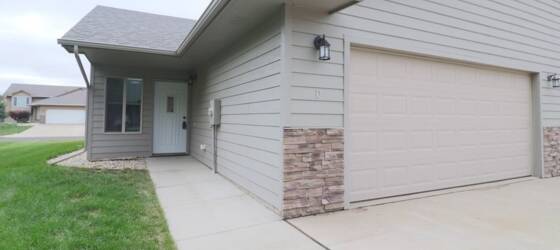 Sioux Falls Housing 4 Plex Twinhomes for Sioux Falls Students in Sioux Falls, SD