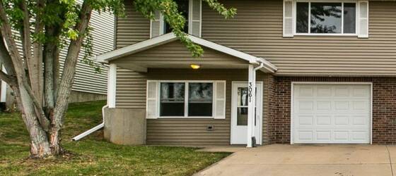 UD Housing 3061 Stellar Eagle - 3 Bedroom/ 2 Bath/ 1 Car Garage Townhouse for University of Dubuque Students in Dubuque, IA
