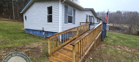 App State Housing Newly Remodeled 3 Bedroom in Trade, TN for Appalachian State University Students in Boone, NC