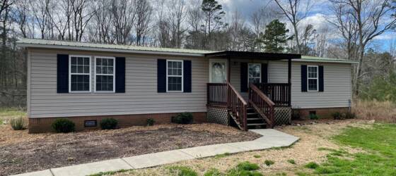 Montgomery Community College  Housing 3-4 BED, 2 BATH Home located in Seagrove!! for Montgomery Community College  Students in Troy, NC