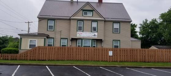 Kent State Housing U of Akron 3 Bed-Apt For Rent-Off Campus Housing for Kent State University Students in Kent, OH