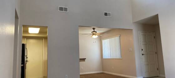 Marinello School of Beauty-Bakersfield Housing 2/1 BA. HOME IN GATED COMMUNITY - PRIVATE PARK for Marinello School of Beauty-Bakersfield Students in Bakersfield, CA