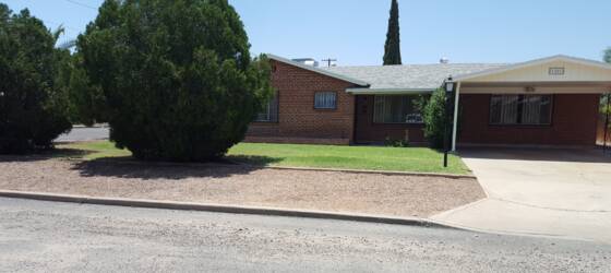 Pima Housing Spacious 3 Bedroom Home near Tucson Blvd & Elm St for Pima Community College Students in , AZ