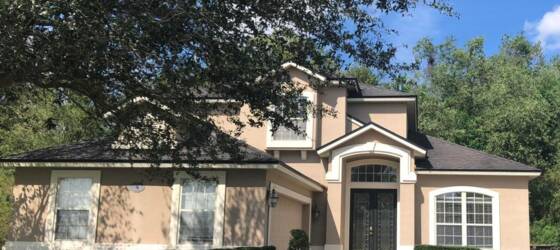 UNF Housing Lake View Home in Gated Community for University of North Florida Students in Jacksonville, FL