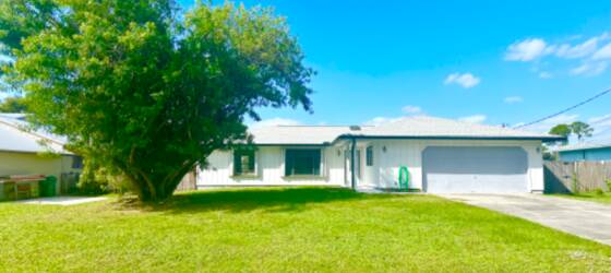 Indian River State College Housing Fully renovated villa for Indian River State College Students in Fort Pierce, FL