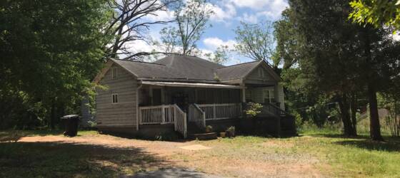 Anderson Housing 504B Karen St 2/1 for $695 for Anderson Students in Anderson, SC