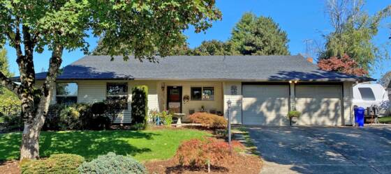 Vancouver Housing Charming 3 BR, 2 BR Mt. Pleasant Home. for Vancouver Students in Vancouver, WA