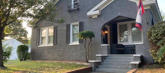 South Housing Live Oak Corner House - Furnished + Utilities for South University Students in Savannah, GA