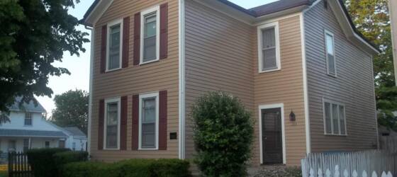 Earlham Housing Spacious Side-by-Side Double for Earlham College Students in Richmond, IN