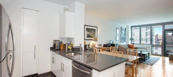 Columbia Housing NO FEE ~TOP LOCATION~CITY VIEWS~LARGE~OPEN KITCHEN for Columbia University Students in New York, NY